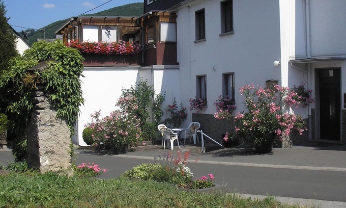 Senheim Apartment | Haus Georg - 2 bed apartment