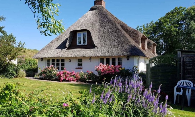 Poppenbull House | Haus Husen - Haushälfte A Heini