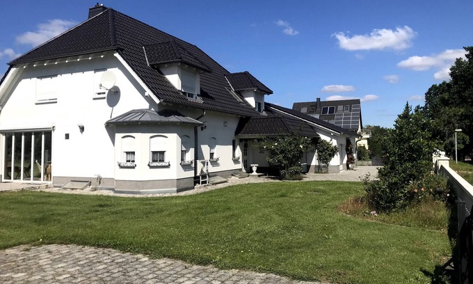 Neuzelle Apartment | Haus Im Grünen House in the green
