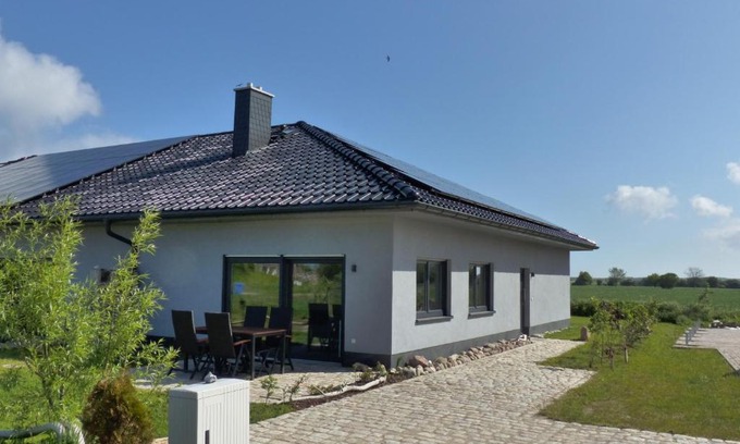 Dranske Apartment | Haus Kranichfeld Wohnung T