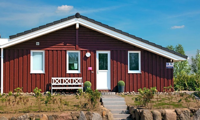 Insel Poel House | Haus Meerjungfrau - In a quiet location, directly on the Salzhaff with a view of the water!