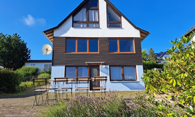 Schalkenmehren House | Haus mit idyllischem Seeblick