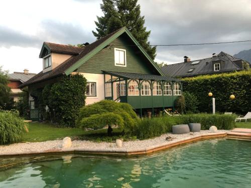 Anif House | Haus mit Sauna und privatem Badeteich in Anif bei Salzburg