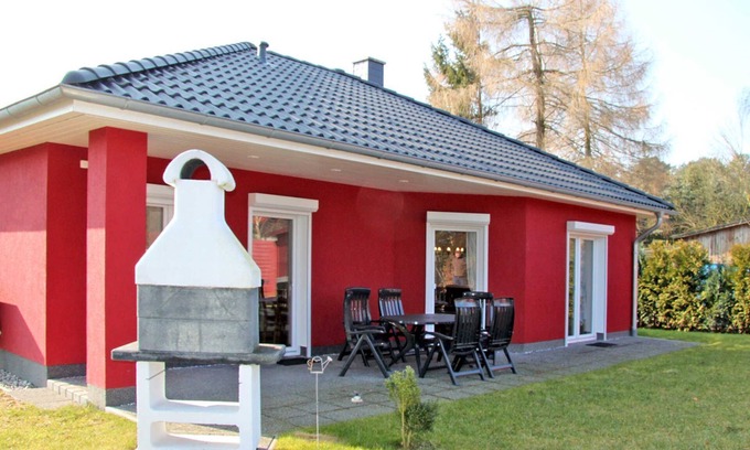Freest House | Haus Nordwind - red holiday home