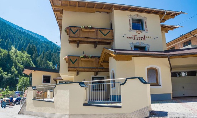 Lanersbach Bed & Breakfast | Haus Tirol
