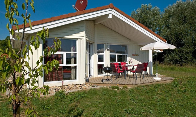 Insel Poel House | Haus Vogelparadies - In a peaceful location, directly on the Salzhaff with a vie