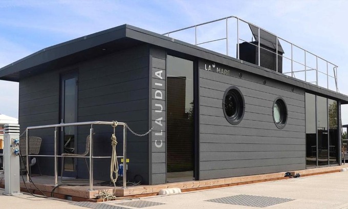 Weyhe Apartment | Hausboot La Mare Claudia