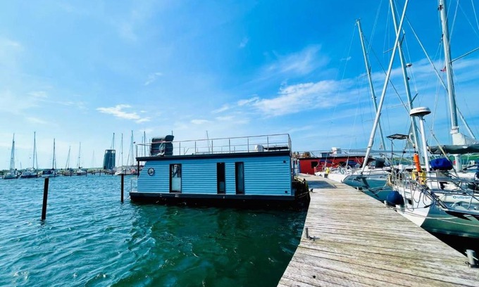 Ostholstein House | Hausboot Lillemor Burgtiefe
