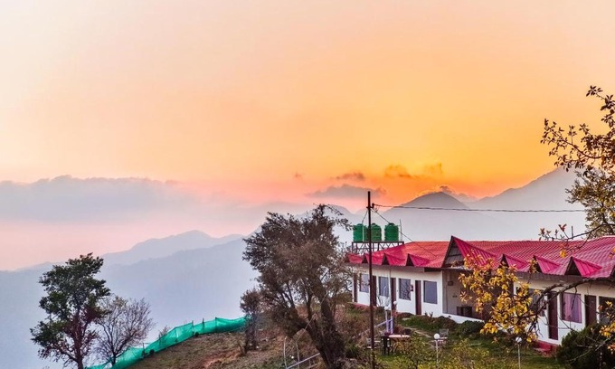 Kanatal Resort | Haut Monde King's Paradise Resort