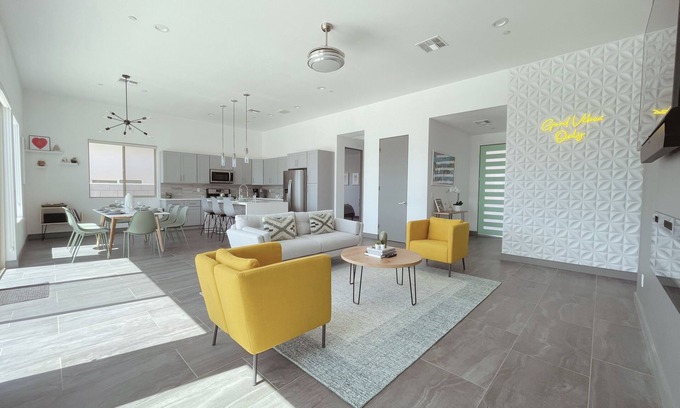 Desert Hot Springs House | HAUTE HAUS Summertime Pool+Spa FirePit Views BBQ Spa City