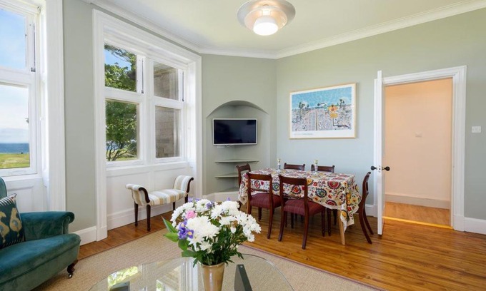 North Berwick House | Havana