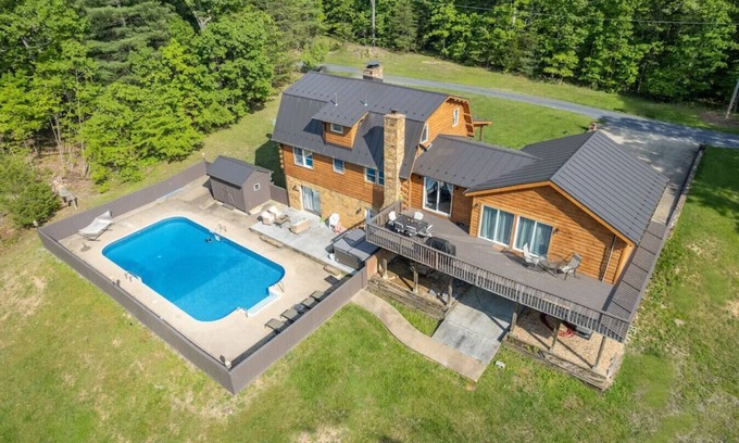 Star Tannery Cabin | Have it All, Heated Pool, Hot Tub & Secluded Lake!
