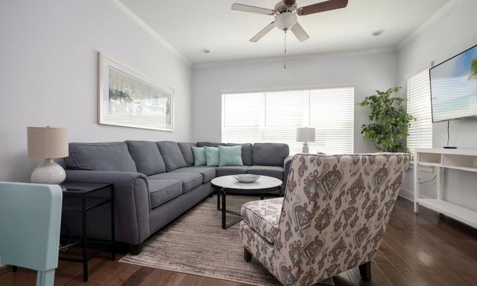 Jacksonville House | Haven - 100 yards from the sand!