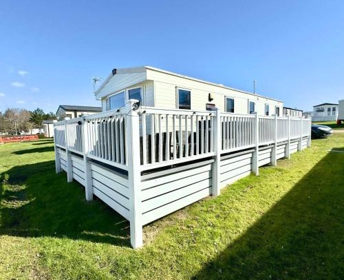 Isle of Grain House | Haven Caravan