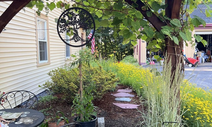 Madbury Apartment | Havenhill: A cozy farmhouse apartment near UNH, Dover, Portsmouth, and beaches