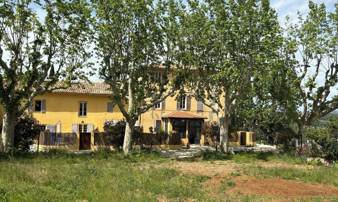 Grand Sud Apartment | Havre de Paix au Sein D'un T3 D'une Bastide Aixoise