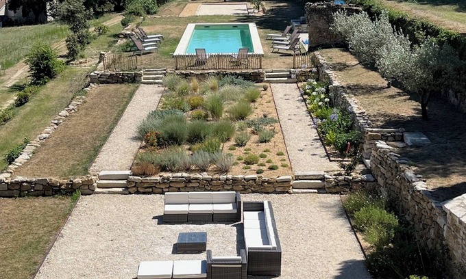 Chamaret House | Havre de paix - Holiday cottage - sleeps 14 - Drôme Provençale