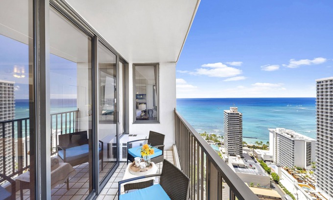 Diamond Head - Kapahulu - St. Louis Condo | Hawaii Dream Escape: Ocean Views & Free Parking