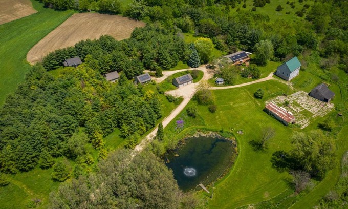 Galena Bed & Breakfast | Hawk Valley Retreat & Cottages