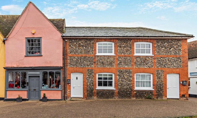 Lavenham House | Hawker Cottage