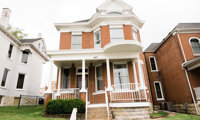 Jefferson City House | Hawkins House Downtown Jefferson City, Missouri