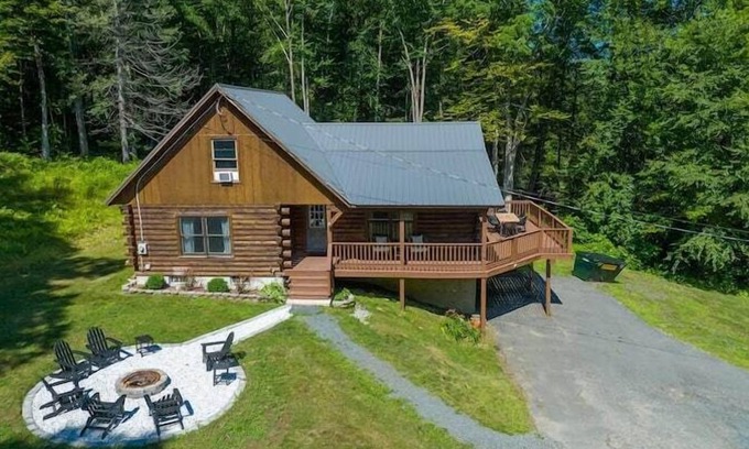 Hawley House | HawleyHaus - Log Cabin in the Berkshires!