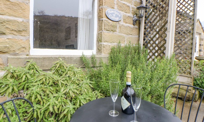 Eyam Cottage | HAWTHORN COTTAGE, romantic, luxury holiday cottage in Eyam
