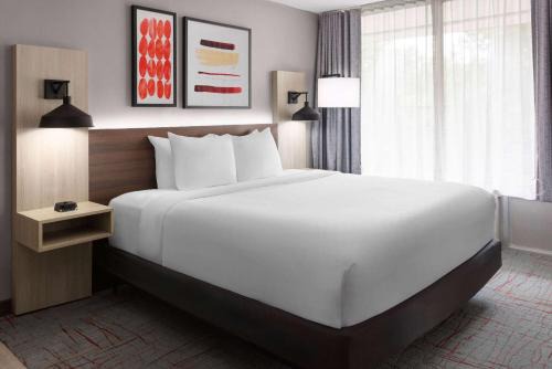 Dentsville Hotel | Hawthorn Extended Stay by Wyndham Columbia-Ft Jackson