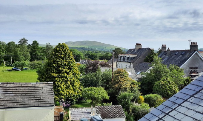 Cockermouth Cottage | HAWTHORNE HOUSE, family friendly in Keswick
