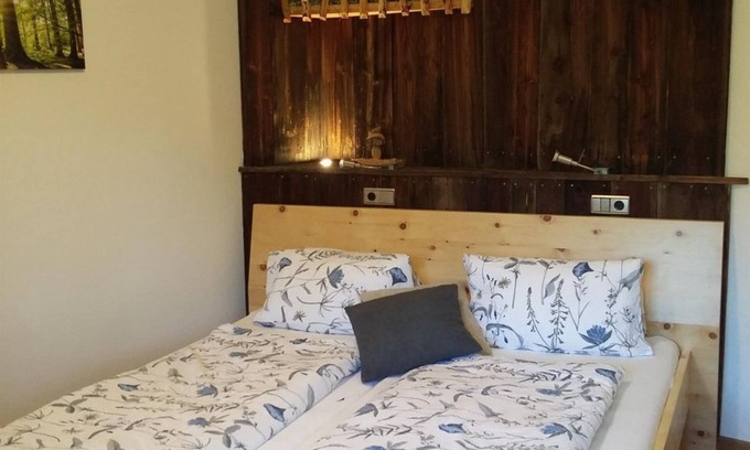 Zeutschach Apartment | Hay flower room (double room) - Tonibauer