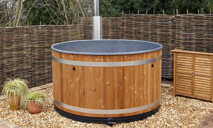 Westbrook Court House | Hay on Wye holiday home with hot tub and games room