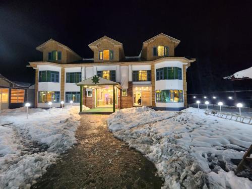 Pahalgam Hotel | HAYAT RESIDENCY
