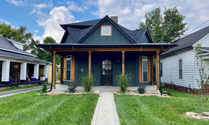 Mount Pleasant House | Haylong Hideaway