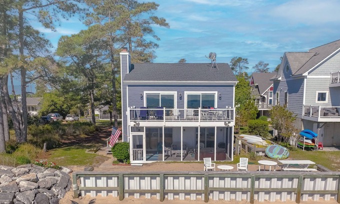 Point Lookout Cottage | Hays Beach House - Hot Tub - Private Beach