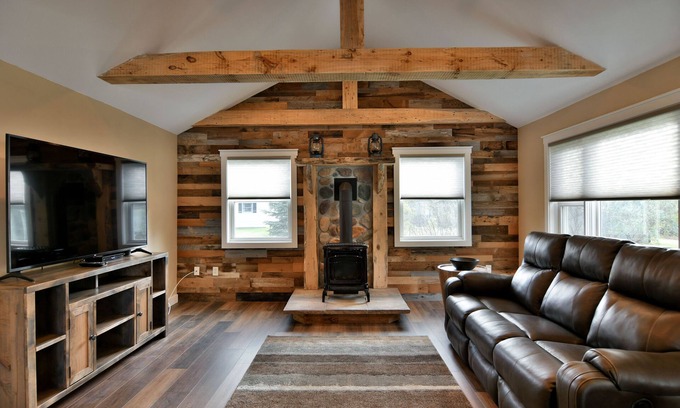 Hayward House | Hayward - 5 Bedroom, sleeps 10