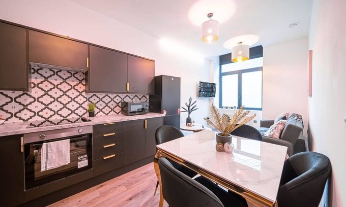 Ainley Top Apartment | Hayy ApartHotels Stanley Mill Deluxe