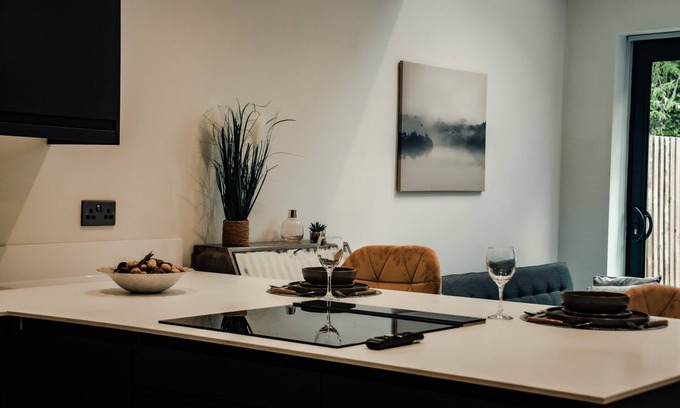Leeds House | Hayy Modern Townhouse in Leeds