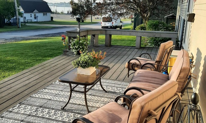 St Ignace House | Hazel House steps from Boat Launch
