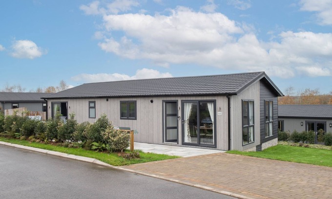 Lifton House | Hazel Lodge, 27 Roadford Lake Lodges