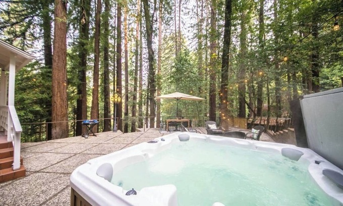 Hacienda House | Hazels Hideaway: Hot Tub | Redwoods | Bonus Room!