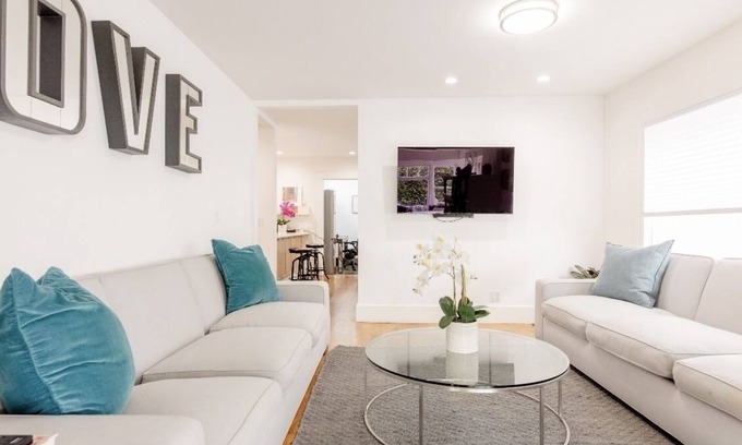 Downtown House | Head-on OCEAN VIEW BEACH HOUSE!
