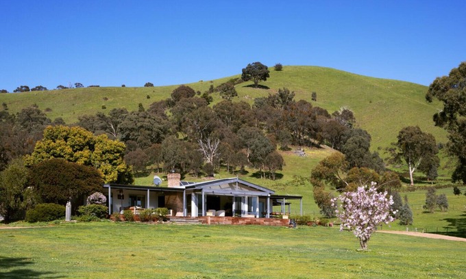 Strath Creek House | Headley Homestead - The Village Green