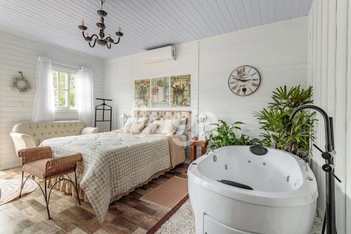 Progresso Ski Chalet | Heart Cabin: Romance, Bathtub & Nature