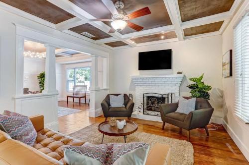Five Points House | Heart of 5 points with a private pool.