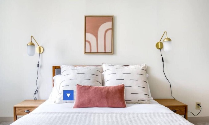 Prudential - St. Botolph Apartment | Heart of Back Bay Condo 3BR 2BA