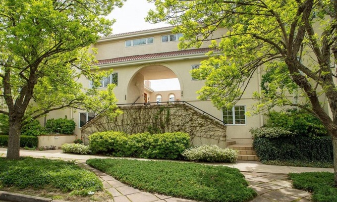 Cherry Creek House | Heart of Cherry Creek | Group Retreat | Hot Tub