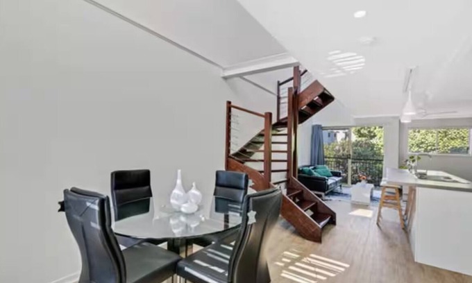 Maroochydore Apartment | HEART OF Cotton Tree- walk to BEACH - RIVER