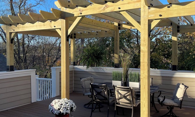 Libertyville House | Heart of Downtown Luxury 4 Bed 3.5 Ba Newer Construction with Rooftop Deck