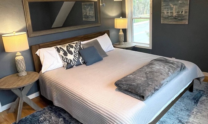 Egg Harbor House | Heart of Egg Harbor 4 Bedroom 3 Bath Home. Harbor Cottage