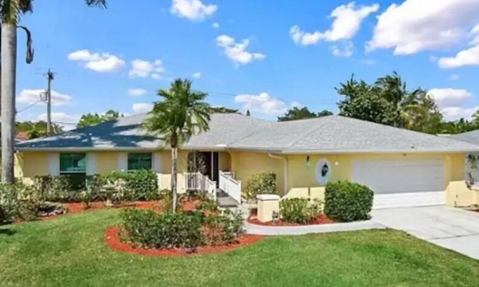 McGregor House | Heart of Fort Myers, close to it all!